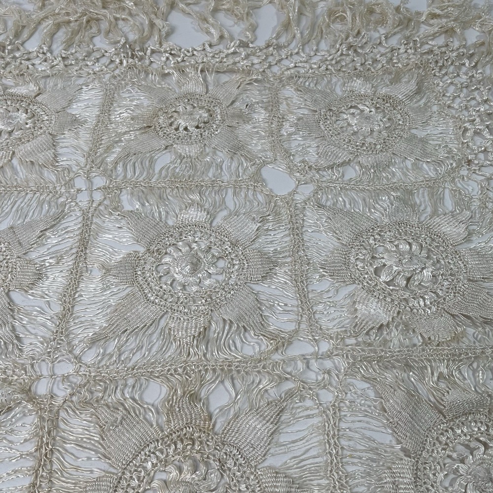 Vintage Cream Lace Crochet Coverlet Shawl Wrap Square Floral Fringe Delicate - Picture 11 of 16